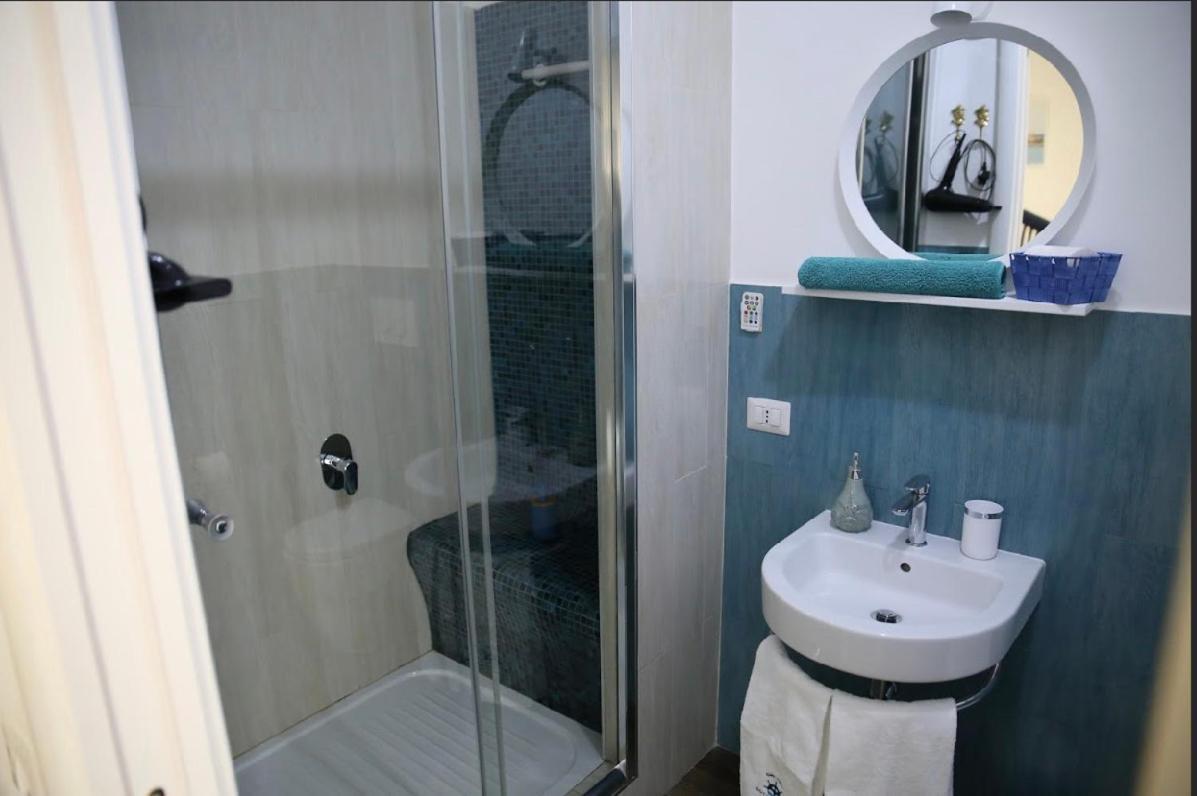House Sottocoperta Hotel Civitavecchia Exterior photo