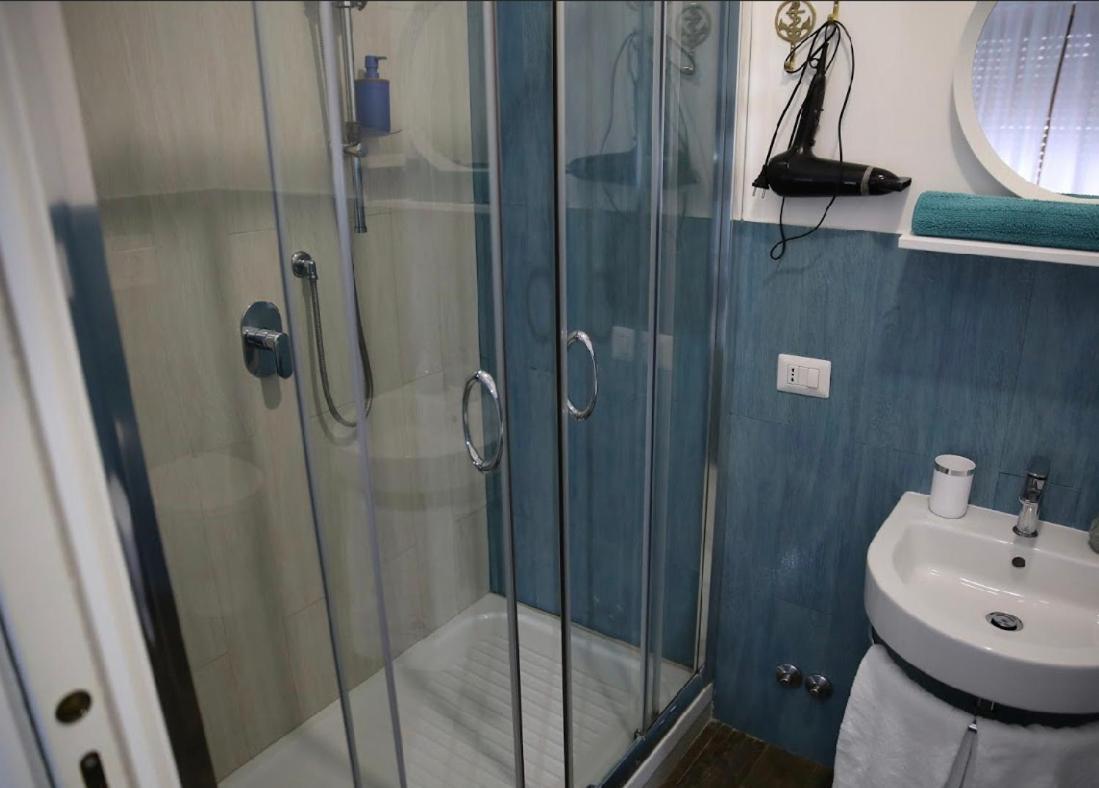 House Sottocoperta Hotel Civitavecchia Exterior photo