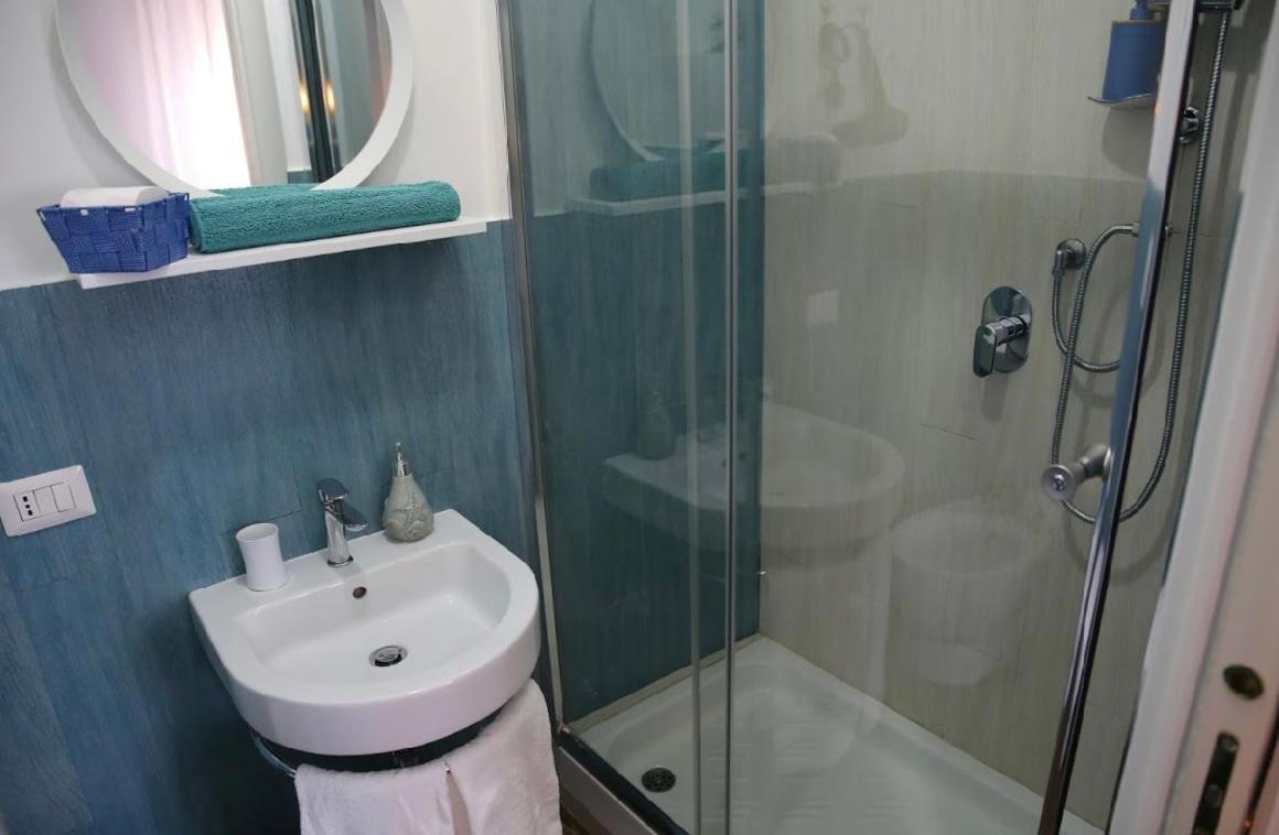 House Sottocoperta Hotel Civitavecchia Exterior photo